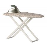 Strykbräda med strykjärn miniatyr mus